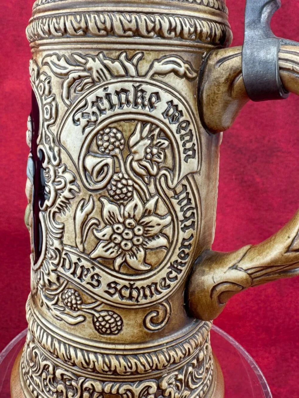 VINTAGE GERMAN TAVERN SCENE LIDDED TAN BACKGROUND BEER STEIN CERAMARTE 9 3/4 in
